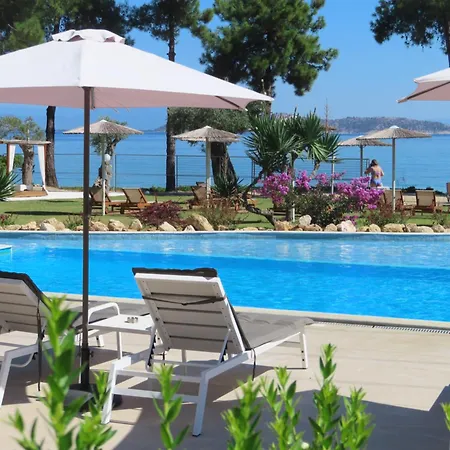Hotel Aroma 3*